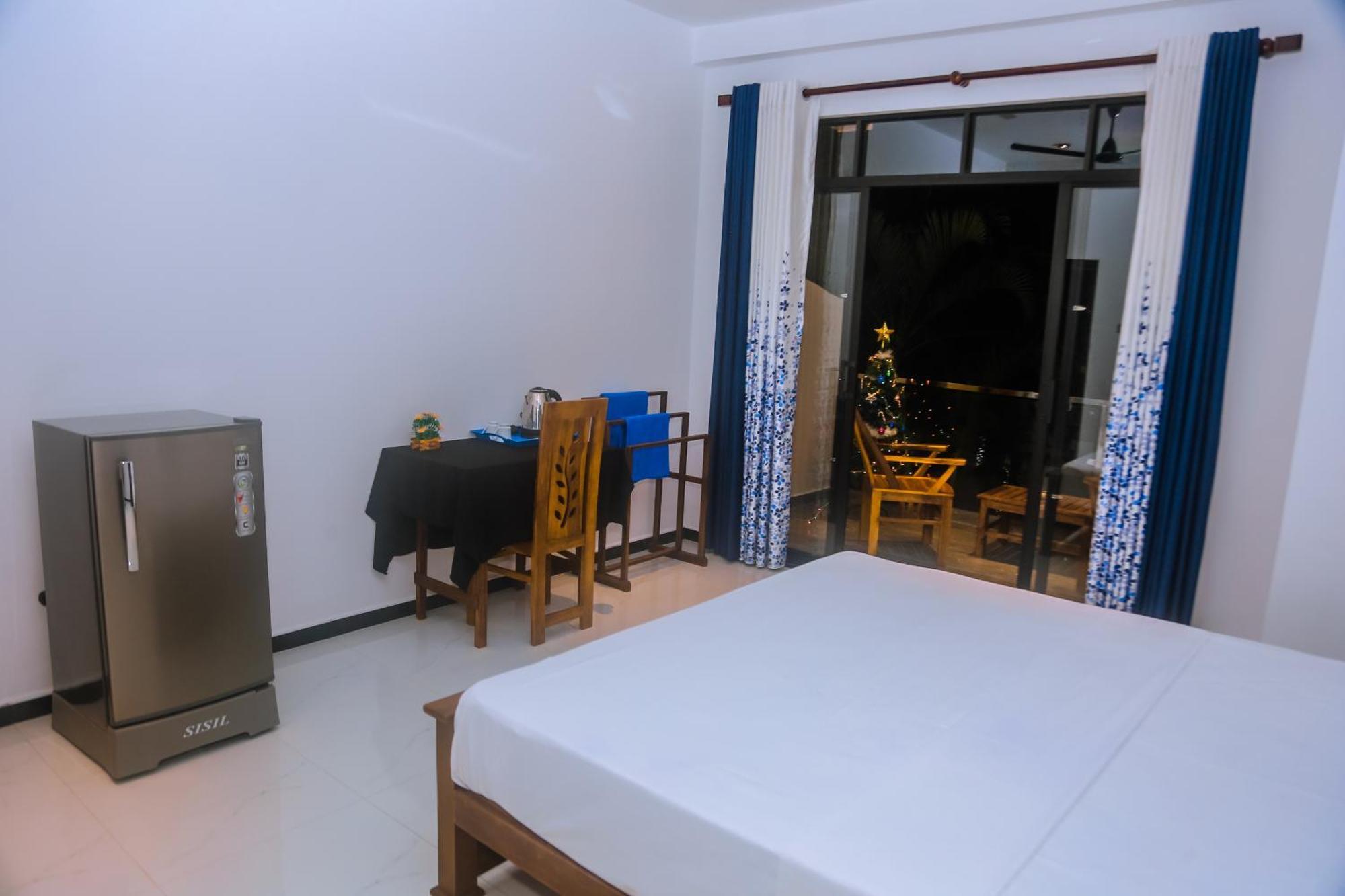 Mirissa Breeze Otel Dış mekan fotoğraf