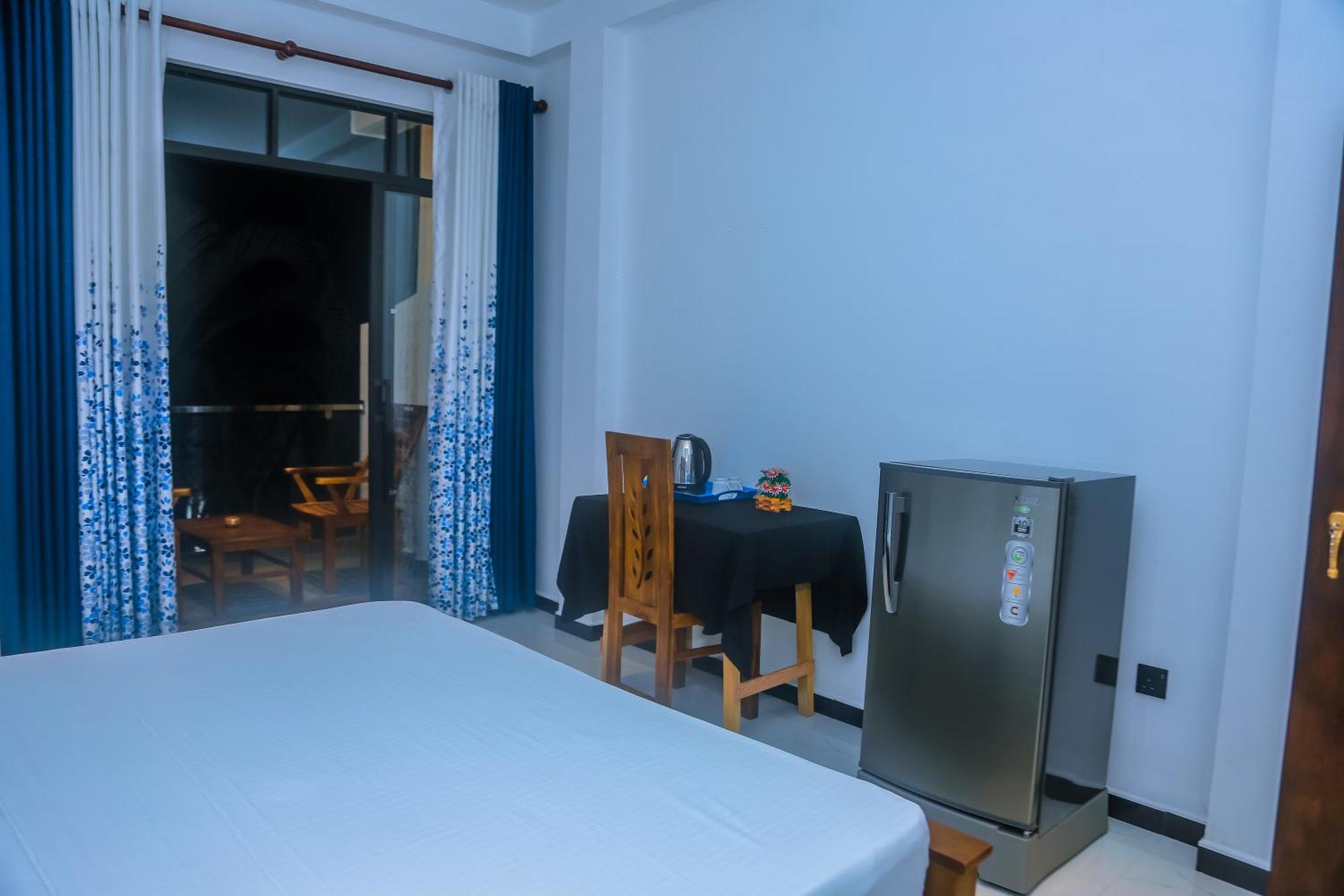 Mirissa Breeze Otel Dış mekan fotoğraf