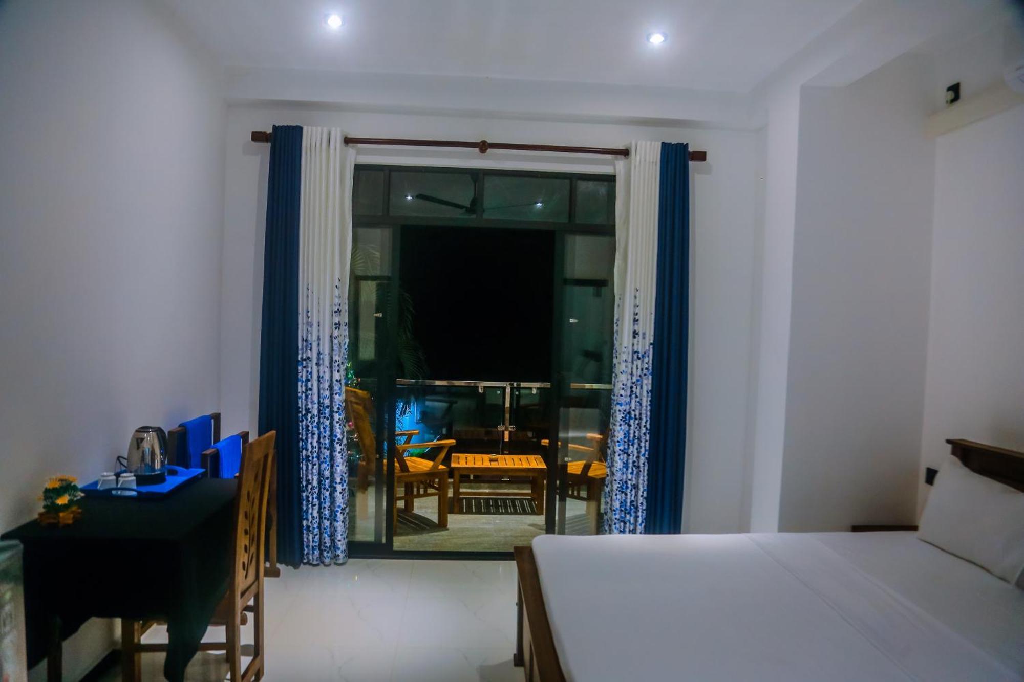 Mirissa Breeze Otel Dış mekan fotoğraf