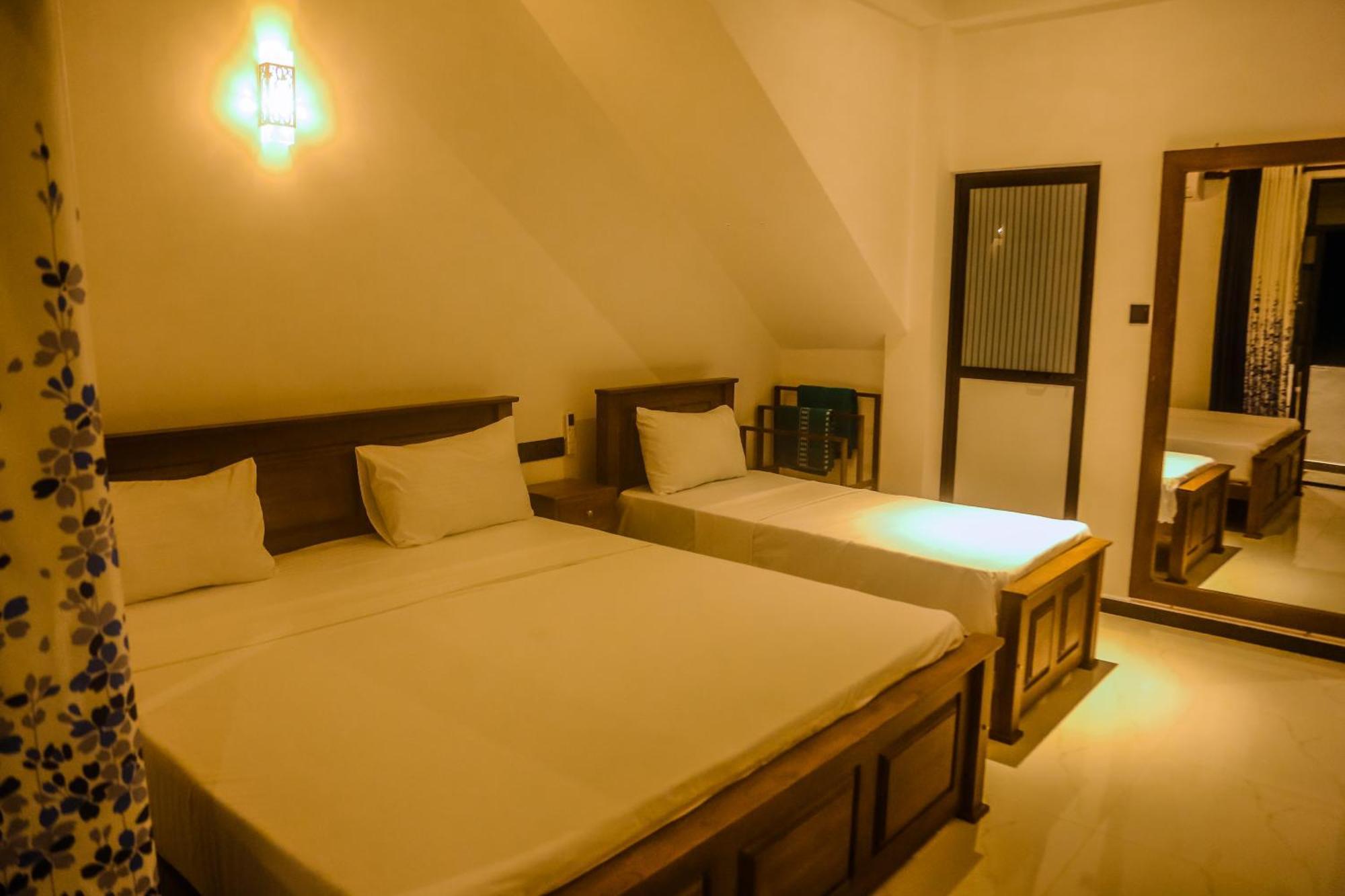 Mirissa Breeze Otel Dış mekan fotoğraf