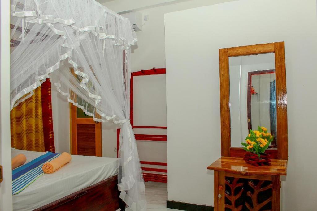 Mirissa Breeze Otel Dış mekan fotoğraf